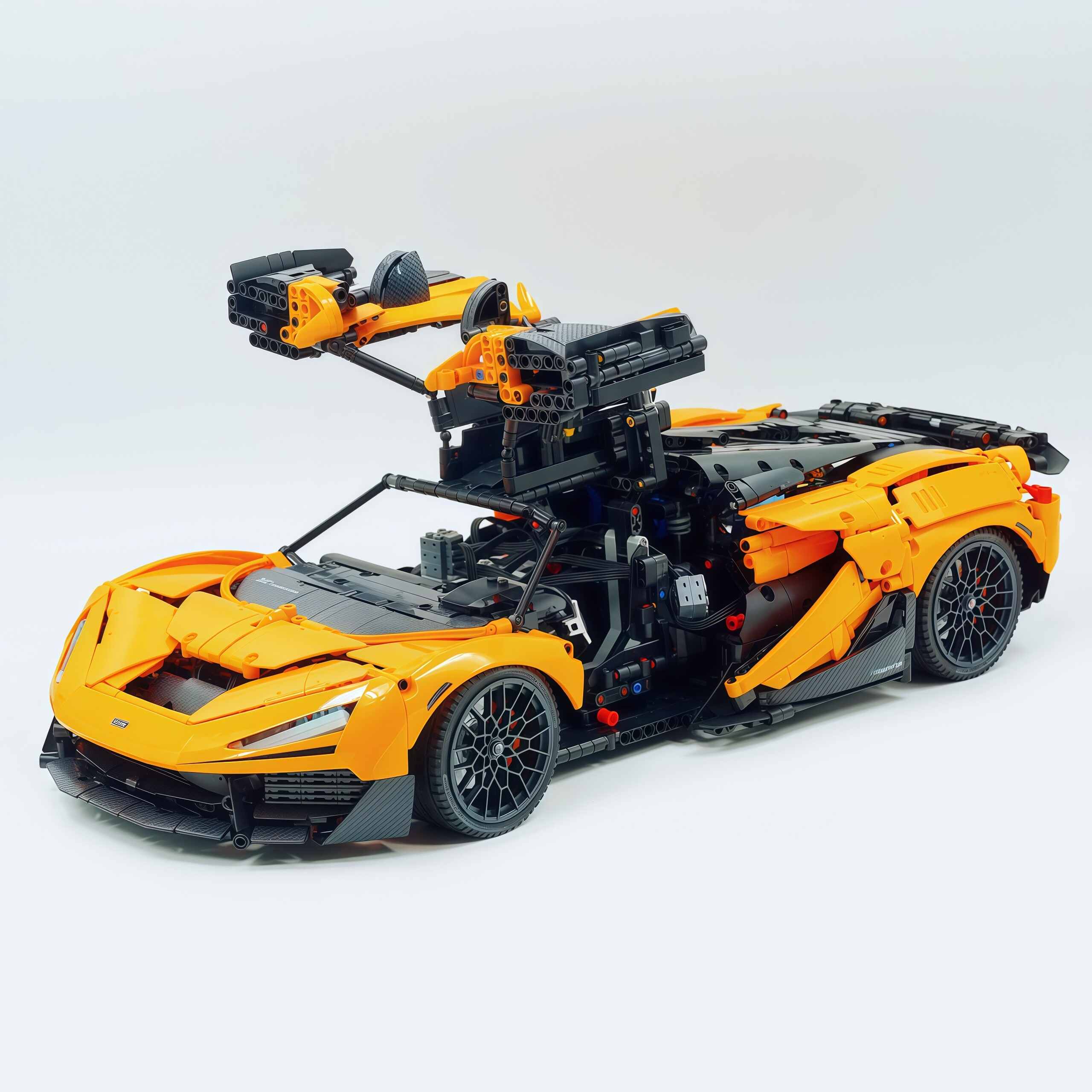 1:8 McLaren Streamer Orange Limited Edition (3466+ PCS) - BAV BRICK