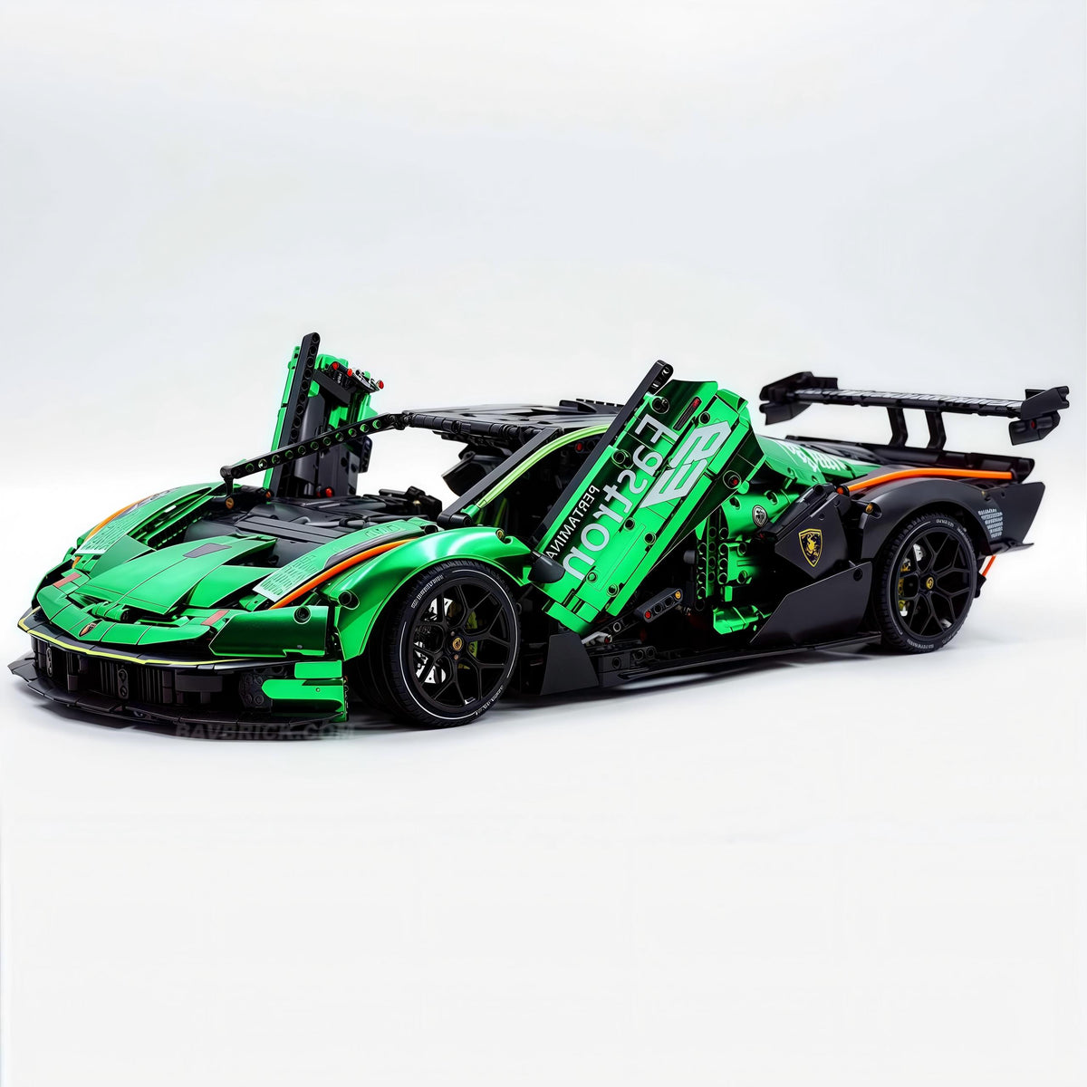 1: 8 The Ultimate Italian Track-Only V12 Hypercar, Mirror Green Plated Limited Edition (4100+PCS)