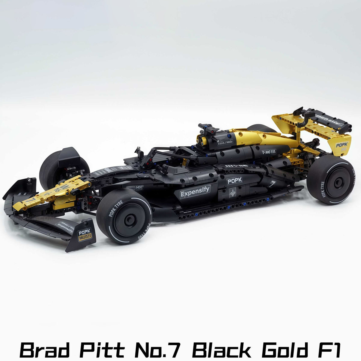 1:8 Brad Pitt No.7 Black Gold F1 | Remote Controlled Grand Prix Machine (1900pcs)