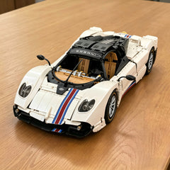 1:8 Pagani Utopia Custom off-white paint – The Ultimate V12 Italian Hypercar (4688 PCS)