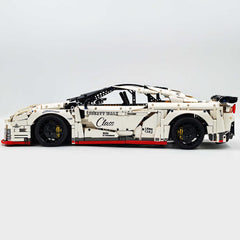 1: 8 NISSAN R35 GTR, Perfectly Restore Details, Additional Engine Model (4098Pcs)