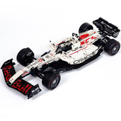 1:8 Oracle Red Bull Racing RB21 F1 Car | White Champion Limited Edition (1630+PCS)