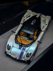 1:8 Pagani Utopia Custom off-white paint – The Ultimate V12 Italian Hypercar (4688 PCS)