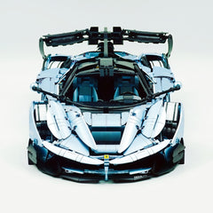 1: 8 LaFerrari FXXK EVO Custom Modified, The Captivating Bolivian B1lue Enamel Paint, Oversized Rear Wing (4739 Pcs)
