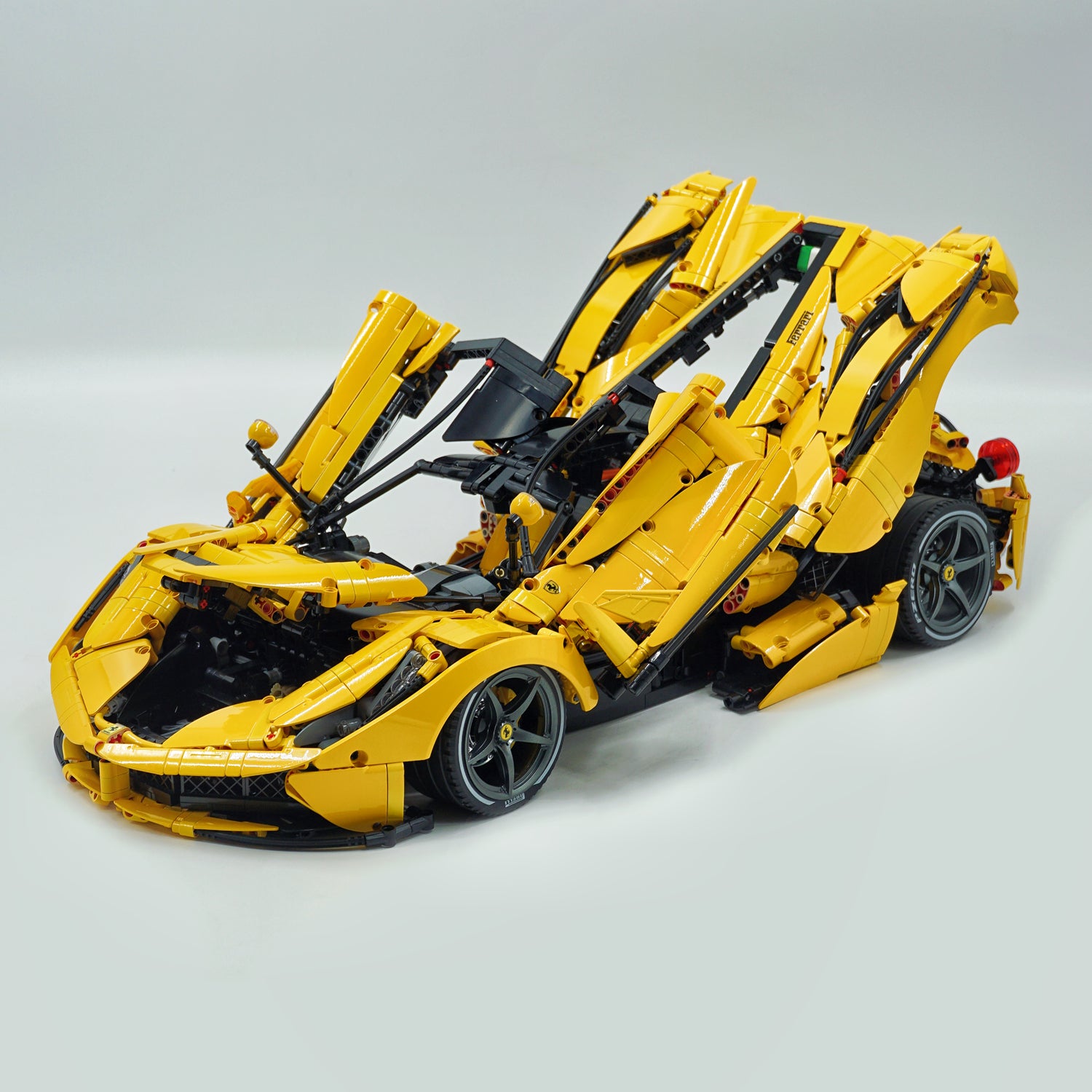 1: 8 LaFerrari FXXK EVO Custom Modified, Yellow Color Enamel Paint, Oversized Rear Wing (4739 Pcs)