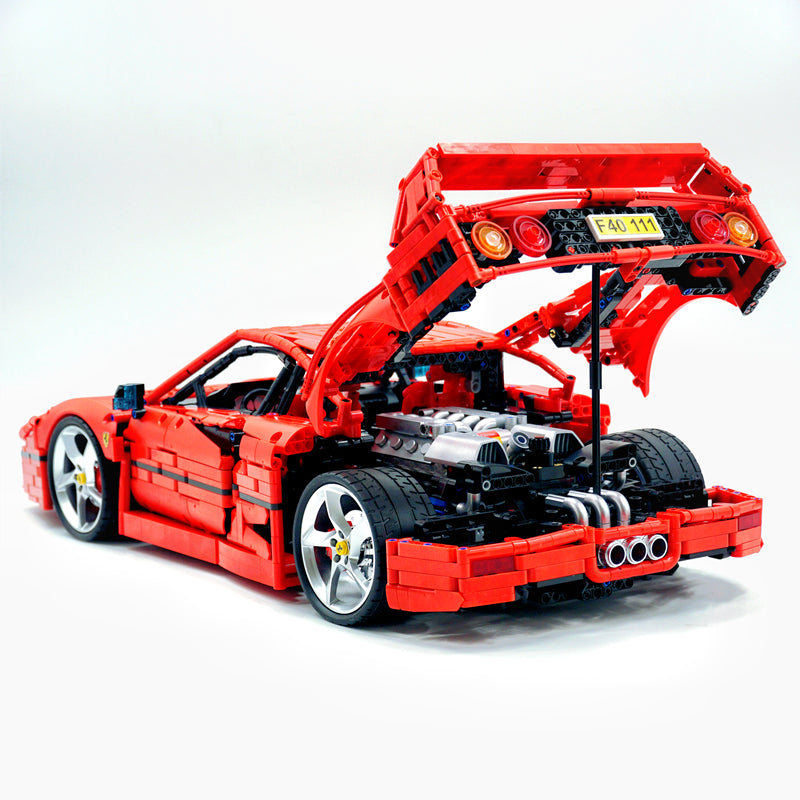 1:8 The Ultimate Ferrari F40 Supercar (4026 PCS)