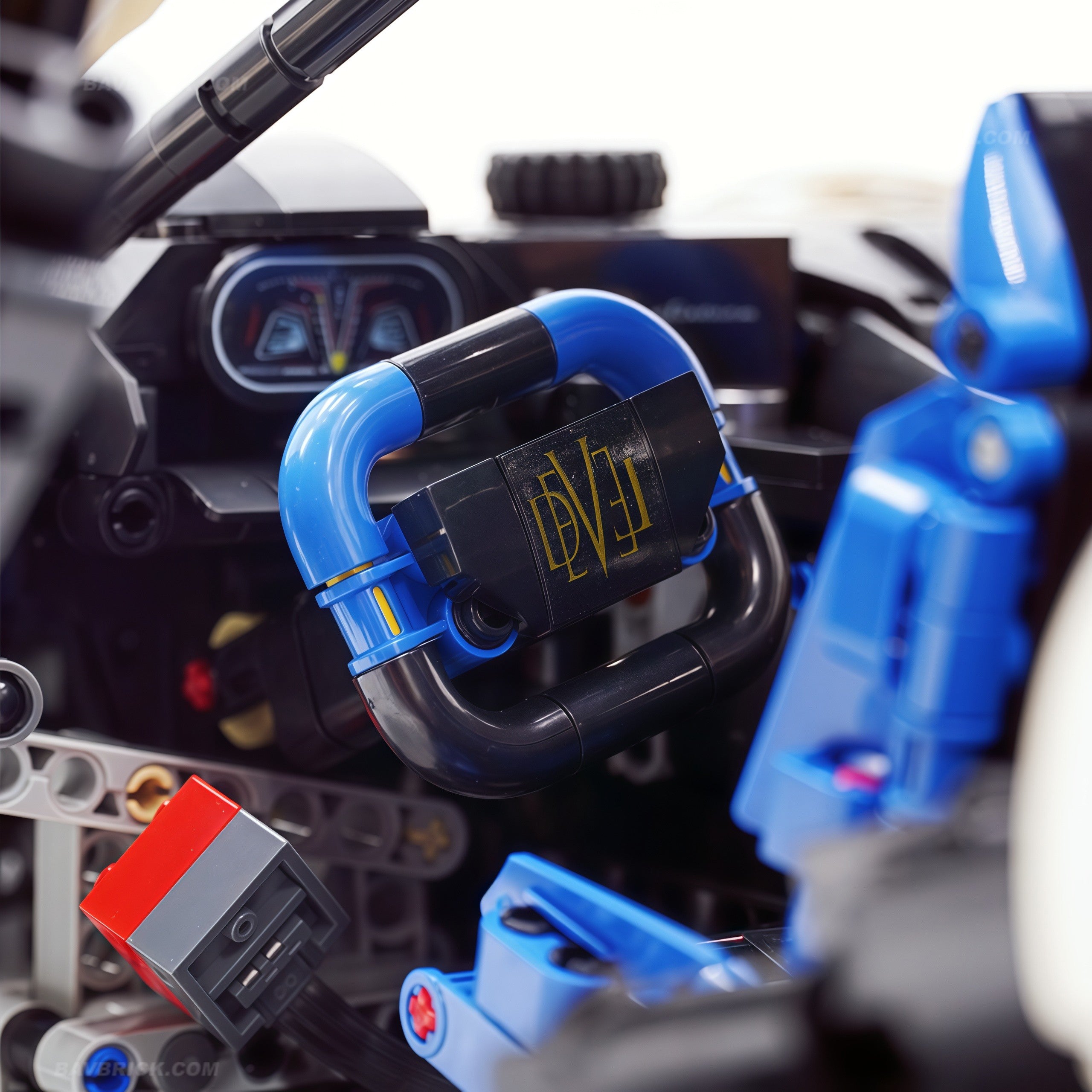 1:8 Devel sixteen V16 | Officially licensed (4016PCS) - BAV BRICK