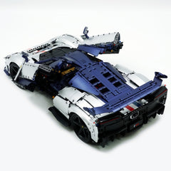 The Ultimate FERRARI F80 Prancing Horse Hypercar 4702pcs | Silver Limited Edition