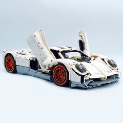 1:8 Pagani Utopia | Paint White Collector’s Edition (4719 PCS)