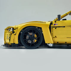 1: 8 BMW M4 GT3 Building Set, Fully Detailed Simulation, Baked Enamel Yellow Custom Edition (4556Pcs)