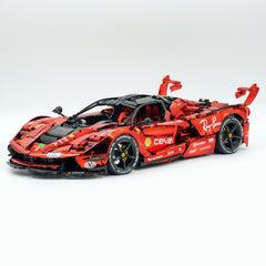 1:8 The Ultimate Italian Hybrid Hypercar EVO | Mirror Blood Red Paint Custom Edition (4058PCS)