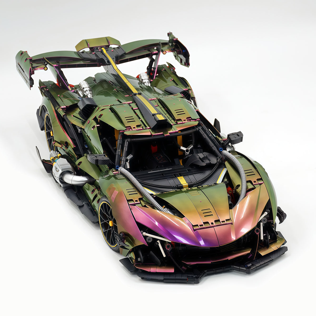 1:8 Apollo IE Hypercar — Édition Minuit | Extérieur Bleu Étoilé (3656 pièces)