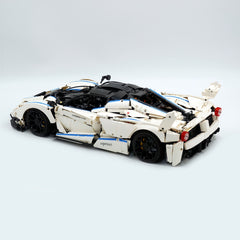 1:8 The Ultimate Italian Hybrid Hypercar EVO | White Italian Flagship