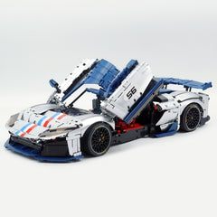 1:8 The Ultimate FERRARI F80 | Remote Controlled V6 Prancing Horse Hypercar | Silver Limited Edition (3998pcs)