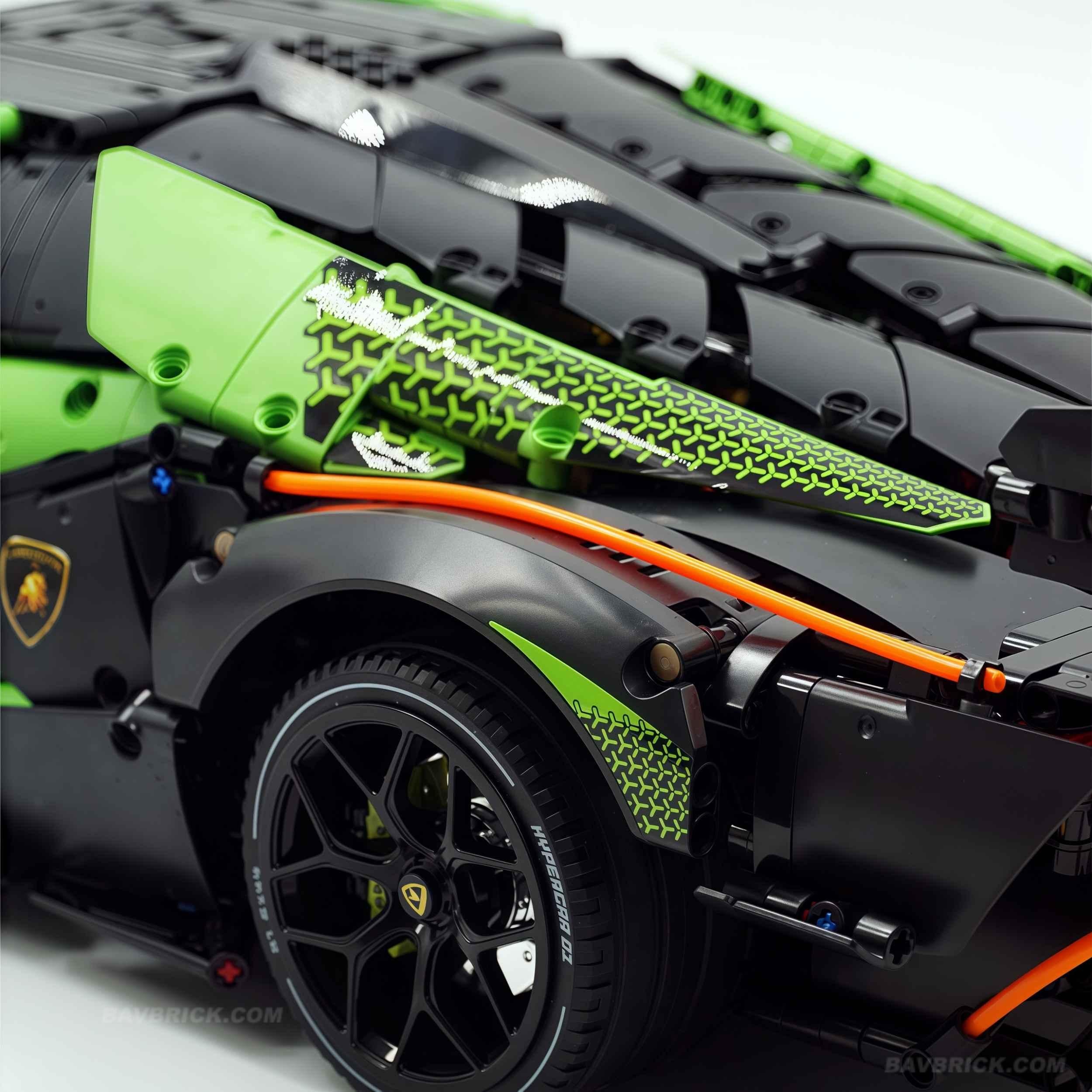 1: 8 The Ultimate Lamborghini Essenza SCV12 (4100+PCS)