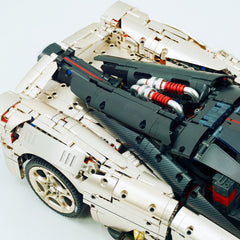 El superdeportivo Pagani Utopia definitivo a escala 1:8 | Edición limitada V12 italiano exótico dorado champán (3314 piezas)