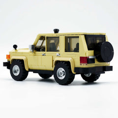 Toyota Land Cruiser | Officially Licensed Off-Road Legend | Container Display Case (536 PCS)