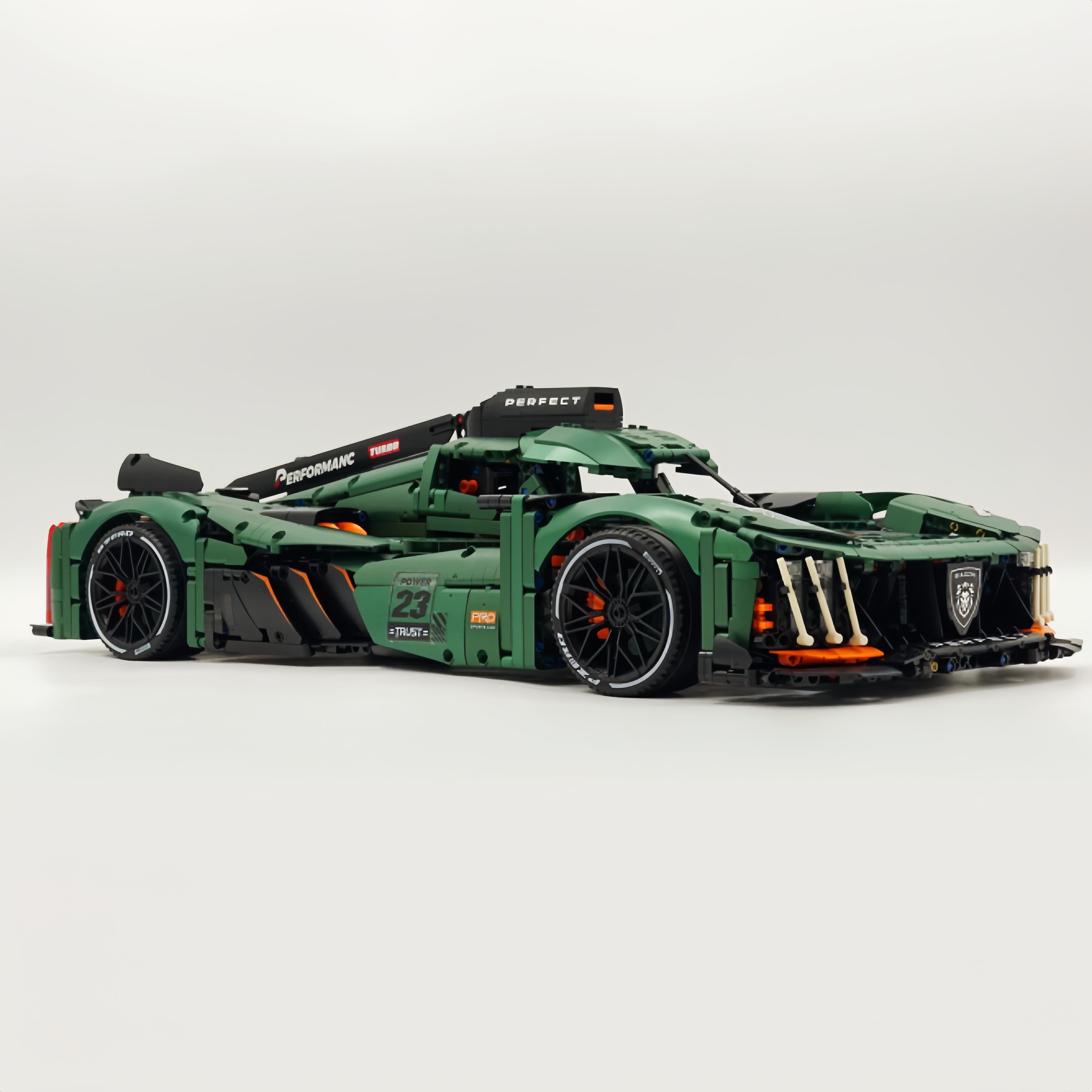 1: 8 Le Mans 9×8 RaceCar Juegos de construcción con control remoto, alerón trasero elevador eléctrico, faros fluorescentes (3746 piezas)