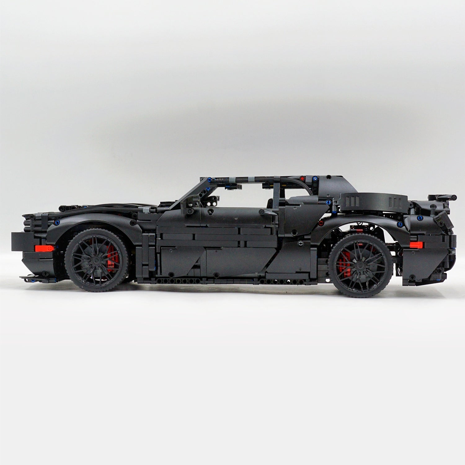 1: 8 Dodge Challenger, Black Samurai Customized Version (3300+Pcs)