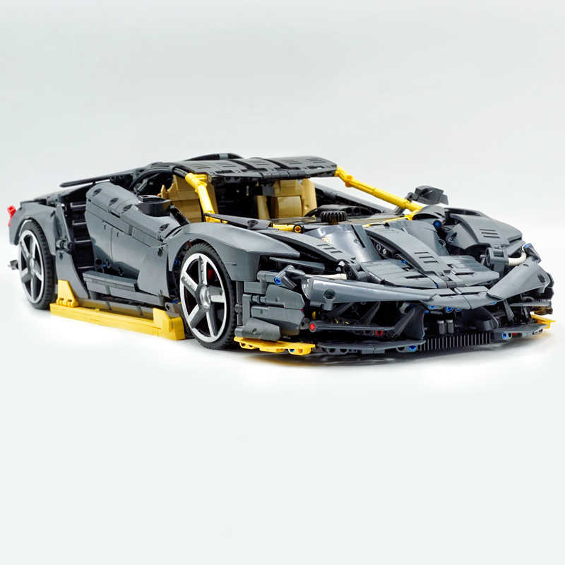 1:8 Lamborghini Centenario | Red Special Edition (3874 PCS)