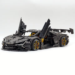 1:8 Lamborghini SVJ – Barrel Plated Matte Black Customized Edition (3260 PCS)