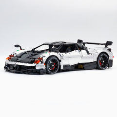 1:8 Pagani Huayra bañado en plata Ultimate Edition (4708 piezas)