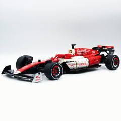 1:8 Alfa Romeo F1 Racing Car (1900+Pcs)