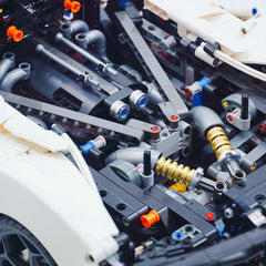 1:8 The Ultimate McLaren W1 | White Custom Edition | Shipped in Original Gift Box (4200+ PCS)