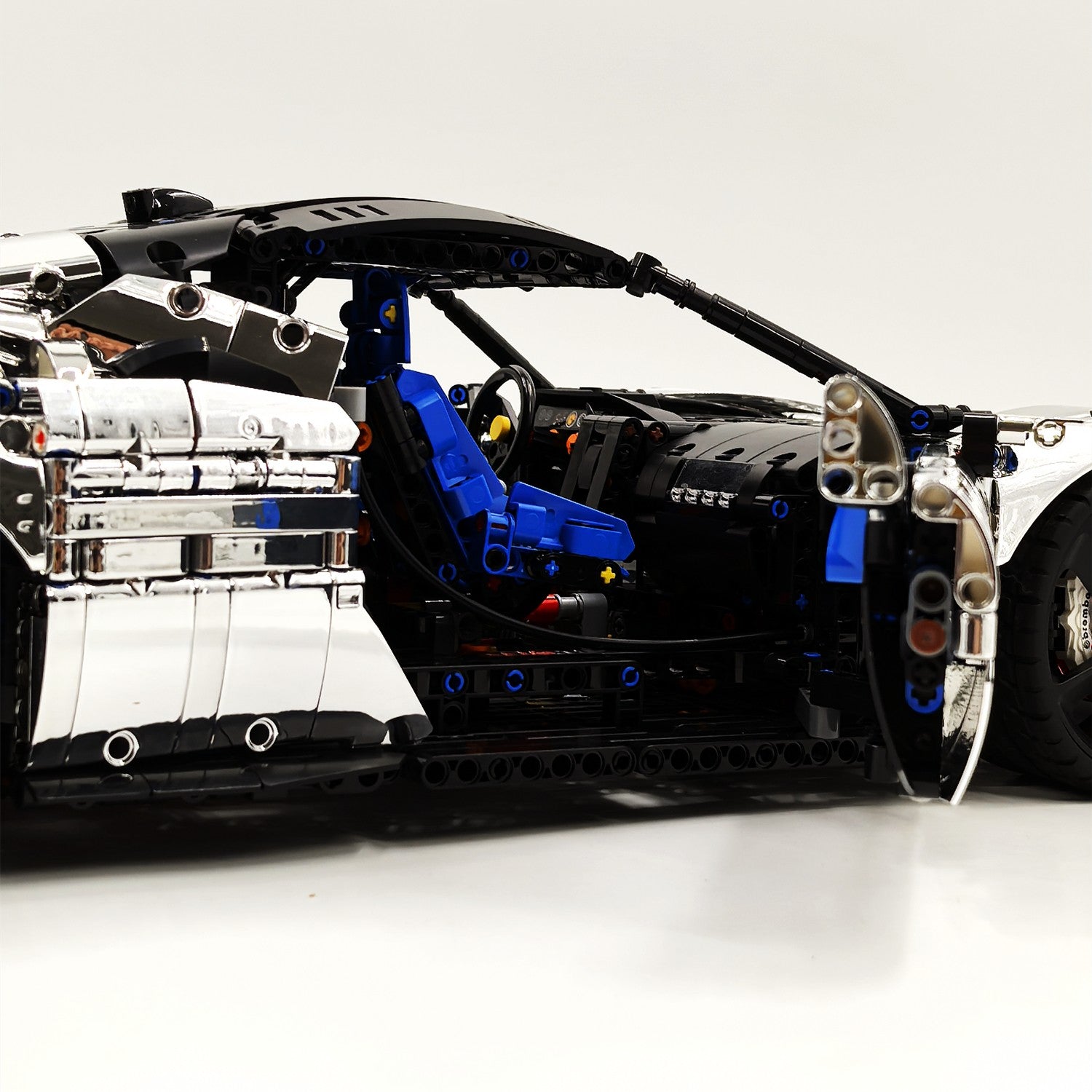 1:8 Ferrari SF90XX Silver Plating Limited Color, The Ultimate Supercar, More Than 12 Features Restored(4100 Pcs)