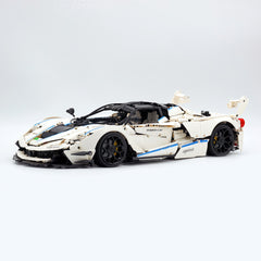 1:8 The Ultimate Italian Hybrid Hypercar EVO | White Italian Flagship