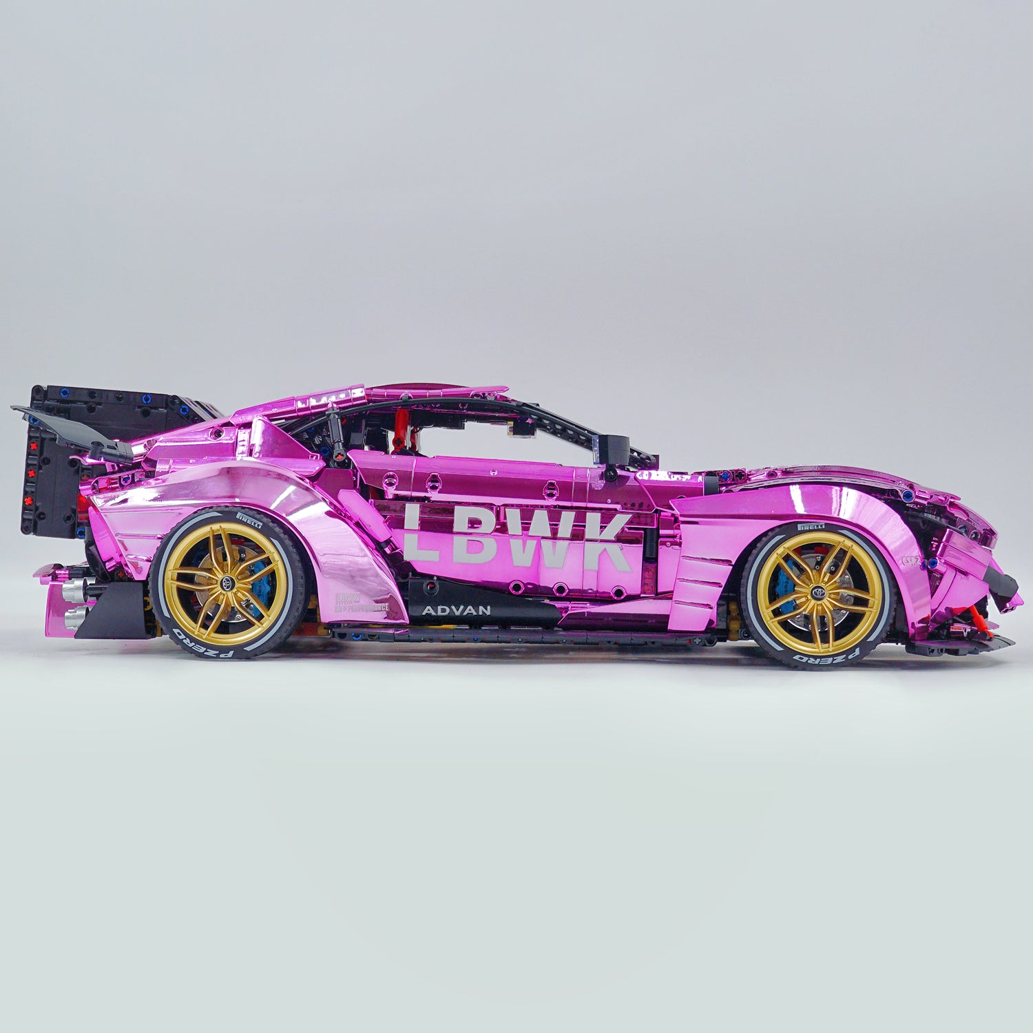 1:8 Toyota Supra Electroplating powder limited edition, Electric Air Suspension, Rear Accelerator Blade linkage (4399 Pcs)