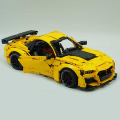 1: 8 Ford Shelby GT500, Yellow Customized Version (3400PCS)