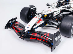 1:8 Oracle Red Bull Racing RB21 F1 Car | Pearl White Limited Edition (1933+ PCS)
