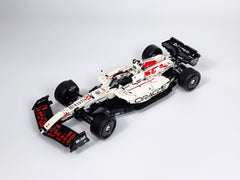 1:8 Oracle Red Bull Racing RB21 F1 Car | White Champion Limited Edition (1630+PCS)