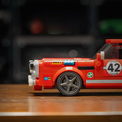 1: 24 MERCEDES 300 SEL RED PIG (352 PCS)