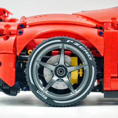 1: 8 Ford GT Red Supercar (3056 PCS)