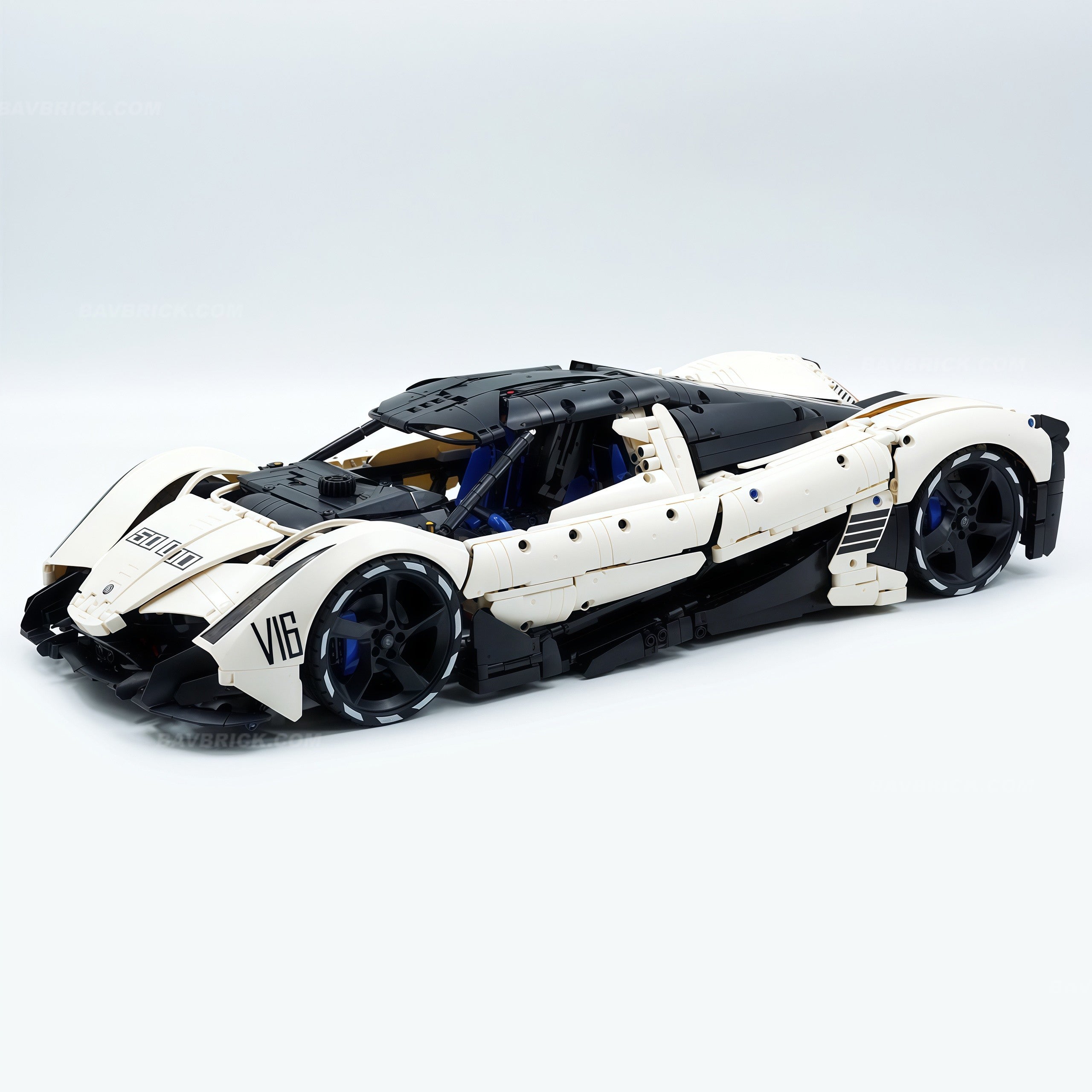 1:8 Devel sixteen V16 | Officially licensed (4016PCS) - BAV BRICK