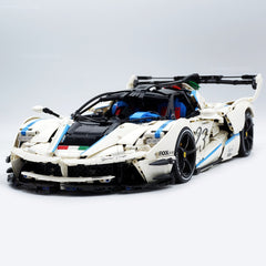 LaFerrari FXXK EVO a escala 1:8 | Edición personalizada con pintura en blanco perla (4580 piezas)