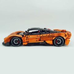 El superdeportivo Pagani Utopia definitivo a escala 1:8 | Edición limitada V12 italiano exótico dorado champán (3314 piezas)