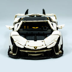 1: 8 Lamborghini One Off: Auténtica, White Goddess Version, Motorized Convertible Switch Mode, Full Vehicle Motorization (3392 Pcs)