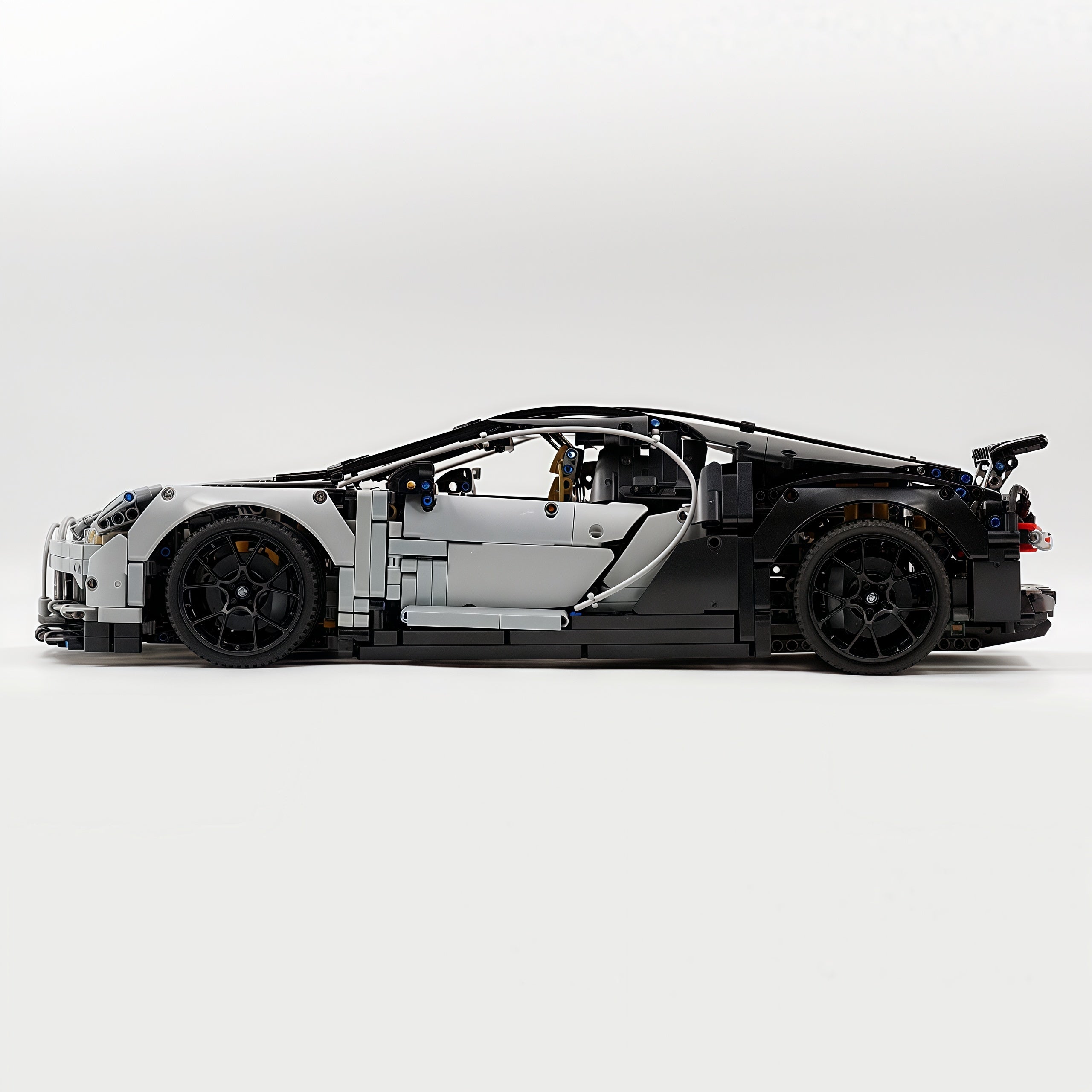 1: 8 Bugatti Chiron, Custom Modified Gray+Black Edition (4031PCS)