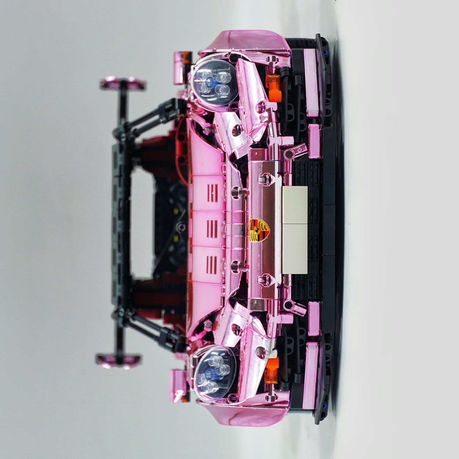 1: 8 Porsche GT2 RS, Limited Mirror Electroplated Edition (3389 Pcs)