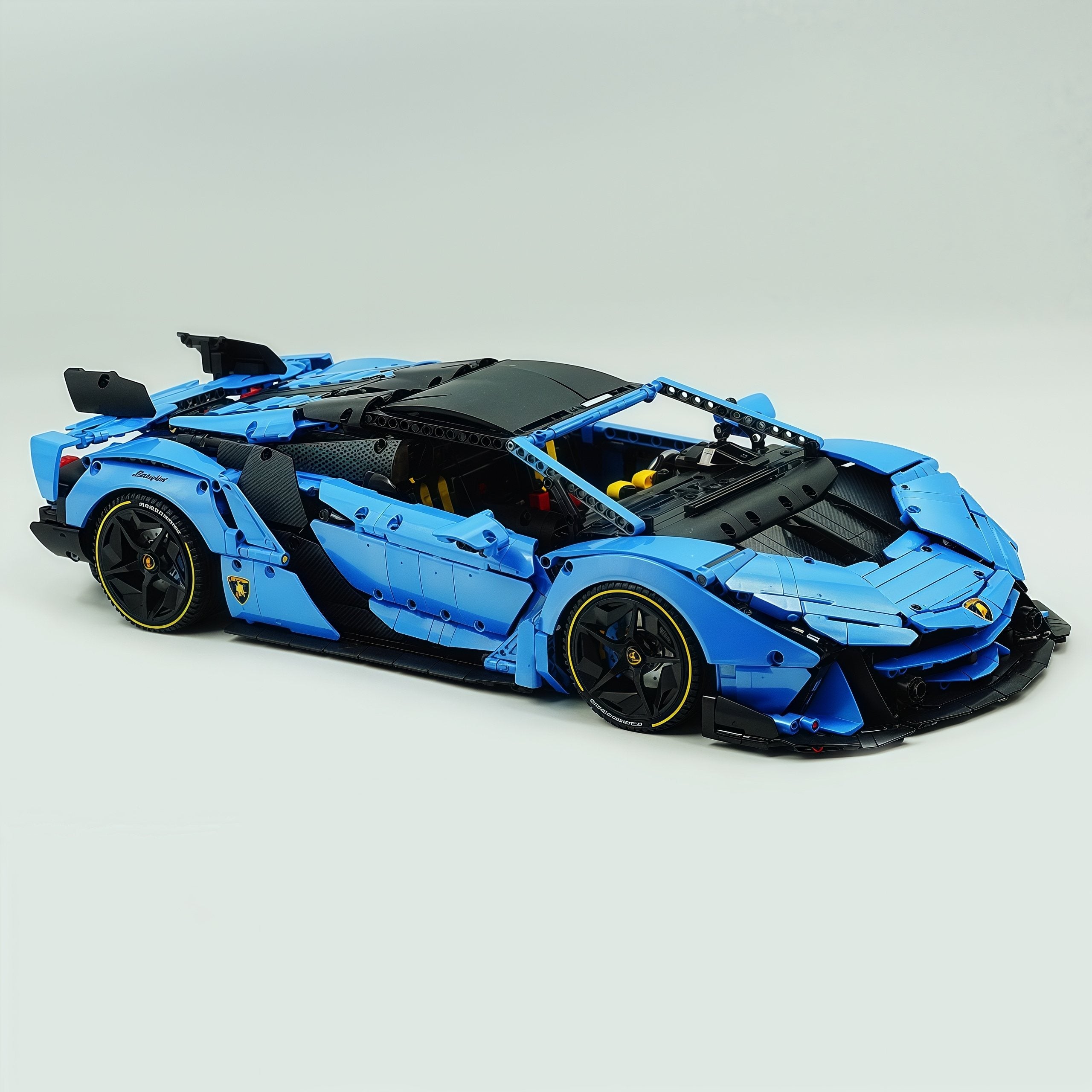 1: 8 Lamborghini One Off: Auténtica, Paint Pearl Blue Version, Motorized Convertible Switch Mode, Full Vehicle Motorization (3392 Pcs)