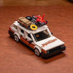Volkswagen Santana 80s German Wagon Sleeper with Container Display Case(457 PCS)