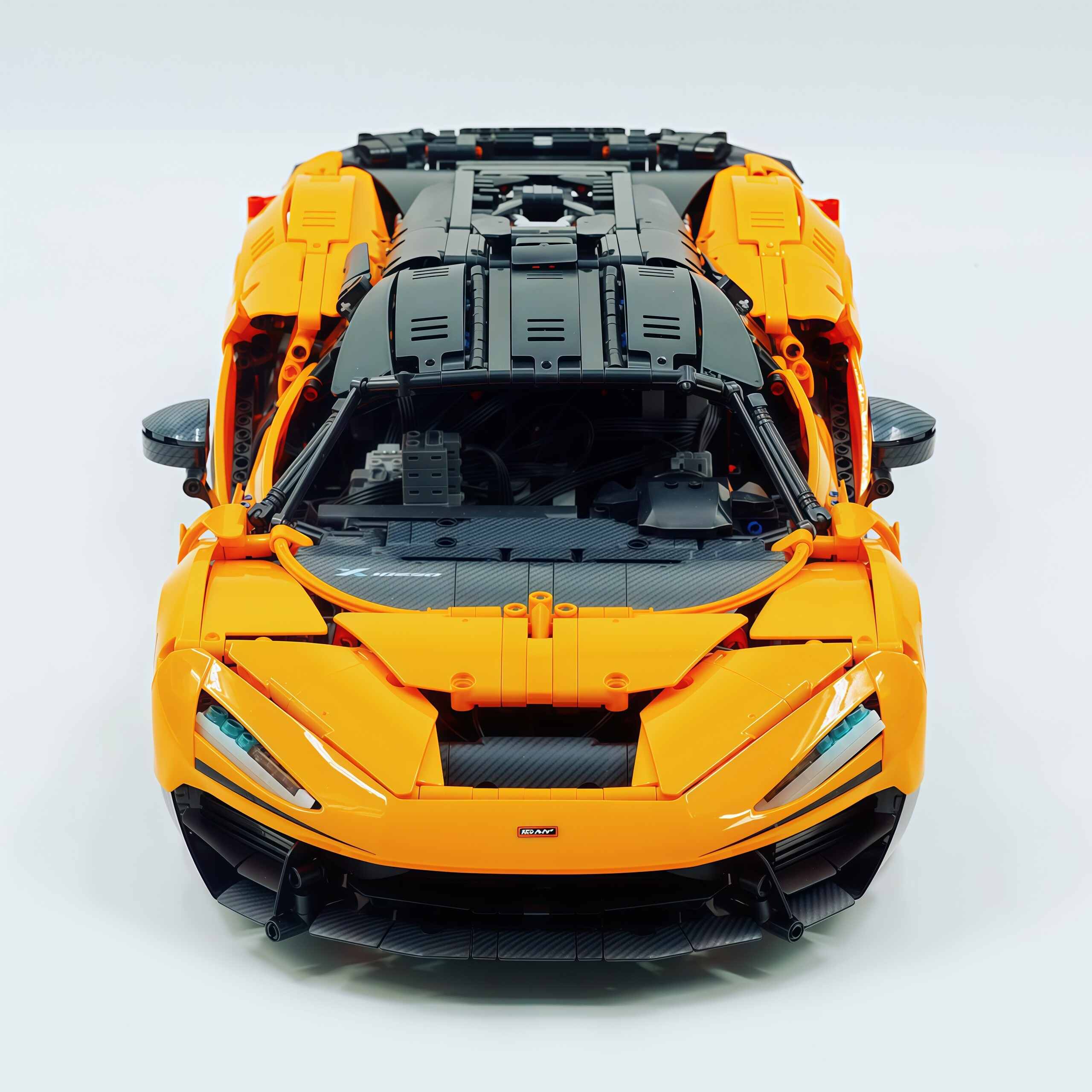 1:8 McLaren Streamer Orange Limited Edition (3466+ PCS) - BAV BRICK