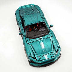 1:8 Aston Martin Valour | RC British Hypercar | Emerald Green Pearlescent Paint Edition (3828 PCS) - BAV BRICK