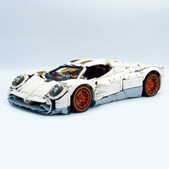 1:8 Pagani Utopia | Paint White Collector’s Edition (4719 PCS)