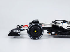 1:8 Oracle Red Bull Racing RB21 F1 Car | Pearl White Limited Edition (1933+ PCS)