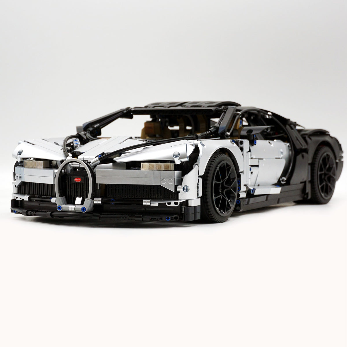 1: 8 Bugatti Chiron, Custom Modified Police Car Version (4031PCS) - BAV BRICK