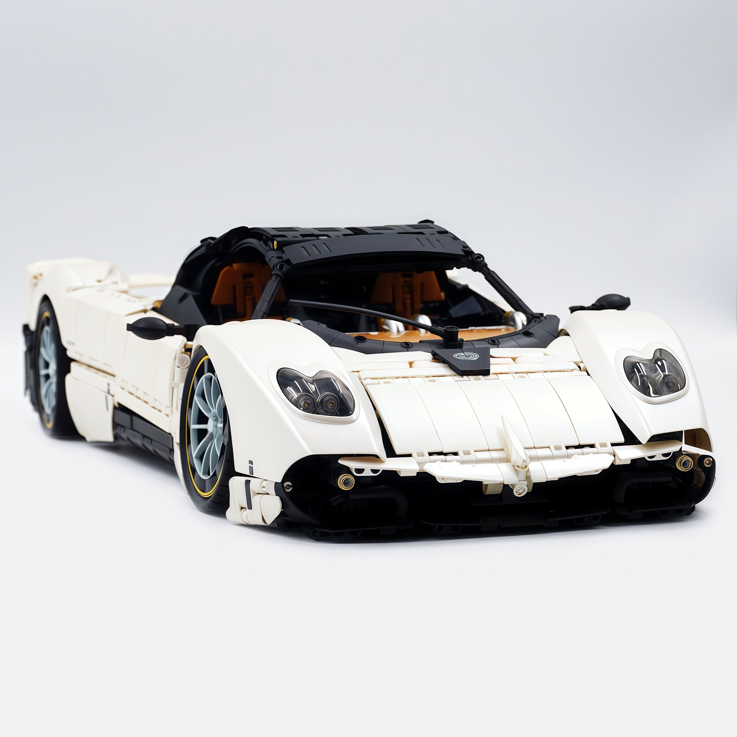 1:8 Pagani Utopia Custom off-white paint – The Ultimate V12 Italian Hypercar (4688 PCS) - BAV BRICK